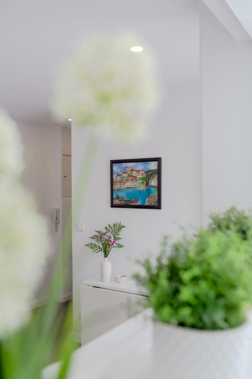 Sunny Apartment With Patio, By Timecooler Lisbon Exterior photo